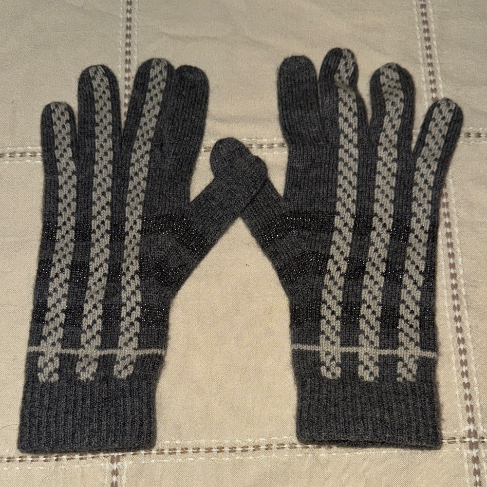 Burberry Charcoal and Light Gray Patterned Gloves